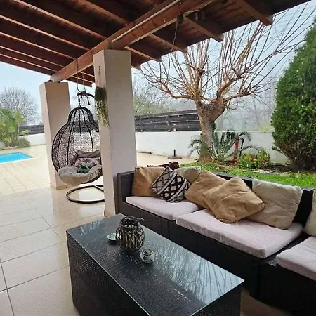 Spacious 5 Bedroom With 2 Swimming Pools