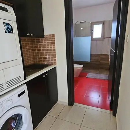 Villa Spacious 5 Bedroom With 2 Swimming Pools *